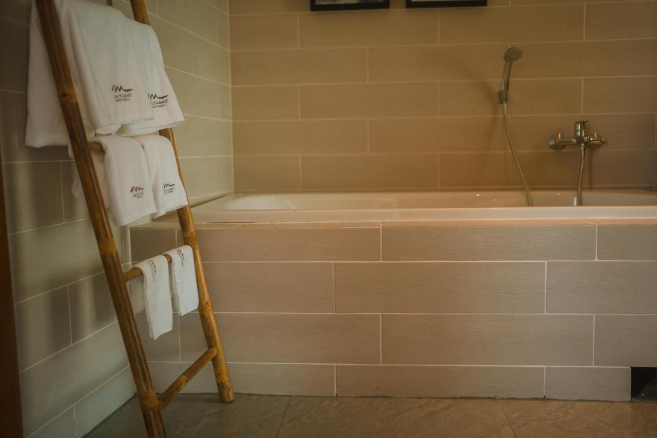 Montagne Boutique Hotel กำปอต ภายนอก รูปภาพ
